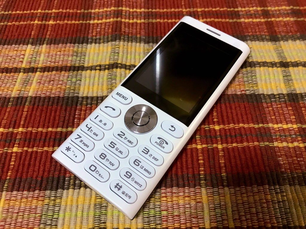 Simフリーのストレート携帯 Un Mode Phone01 ファーストインプレッション